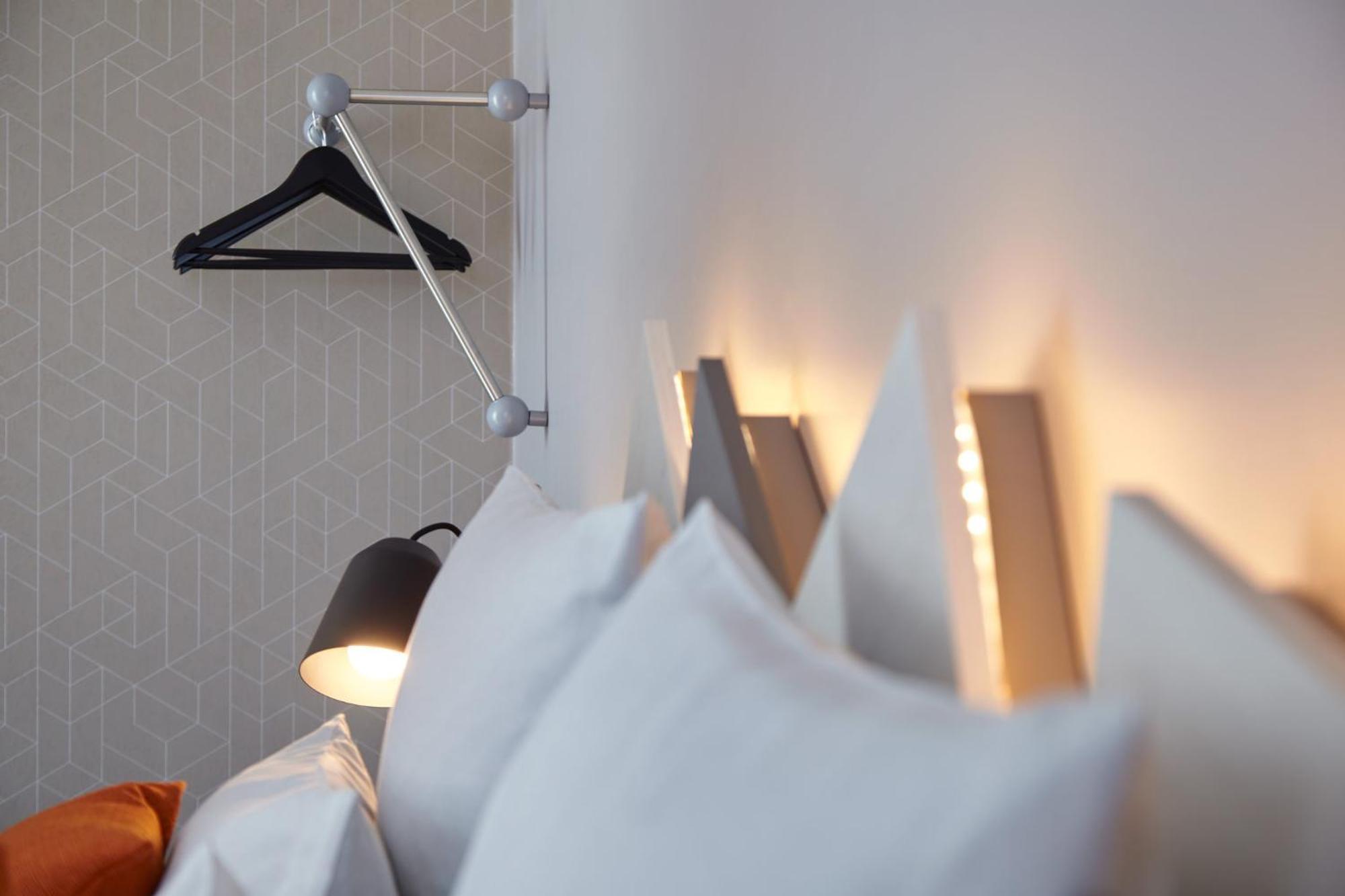 Holiday Inn - The Niu, Hub Dusseldorf Messe By Ihg 外观 照片