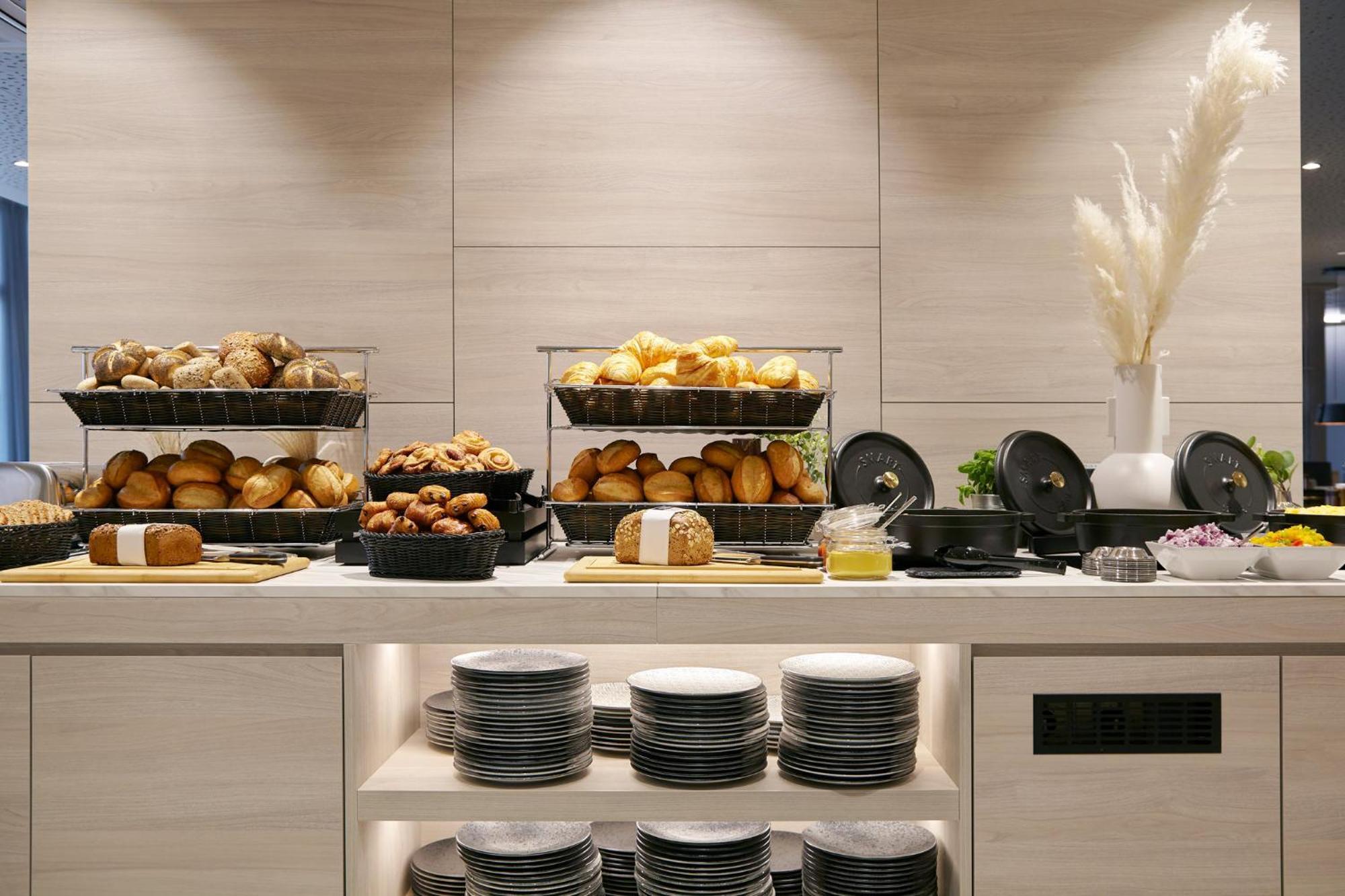 Holiday Inn - The Niu, Hub Dusseldorf Messe By Ihg 外观 照片